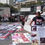 Entrega Martí Batres predio a costureras afectadas por el sismo de 1985