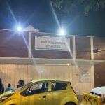 Usuario del Tren Ligero de Guadalajara se queda atorado de la cabeza en puertas