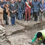 Julio Iglesias queda LIBRE de denuncia por agresión sexual tras decisión de la Fiscalía española