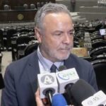 “Entre la Constitución y la campaña mediática”, libro con una perspectiva distinta sobre asignación de diputaciones, señala Sergio Gutiérrez