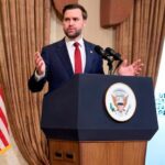 Sheinbaum reconoce a Joan Manuel Serrat como símbolo de la música y la resistencia