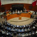 Sheinbaum es más indecisa y está agotada frente a la doble presión de Trump y López Obrador: WSJ