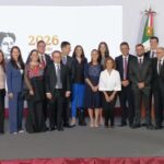 La cantautora chilena Francisca Valenzuela anuncia la llegada de Maldita con una gira internacional que la llevará por América y Europa