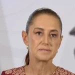 Avioneta se impacta contra el edificio más alto de Pekín; autoridades no han dado versión oficial