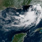 Ataque ruso con misiles contra barco mercante deja al menos 10 marinos muertos cerca de puerto ucraniano