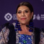 Busca Morena suspender derechos de Nay Salvatori y Grace Palomares por burlas a adultos mayores